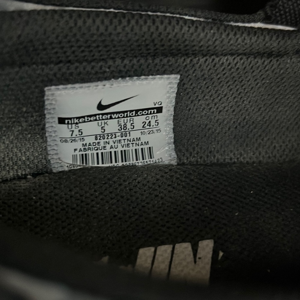 Shoes - Nike